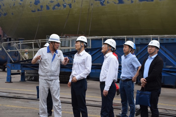 舟山市委常委、秘書長陸燕乃一行來司調研